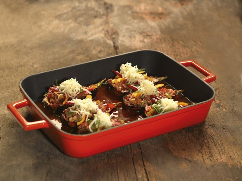 Lava Signature Enameled Cast-Iron - 5-1/4 quart - 10 x 16 inch Roasting - Baking Pan, Cayenne Red N3