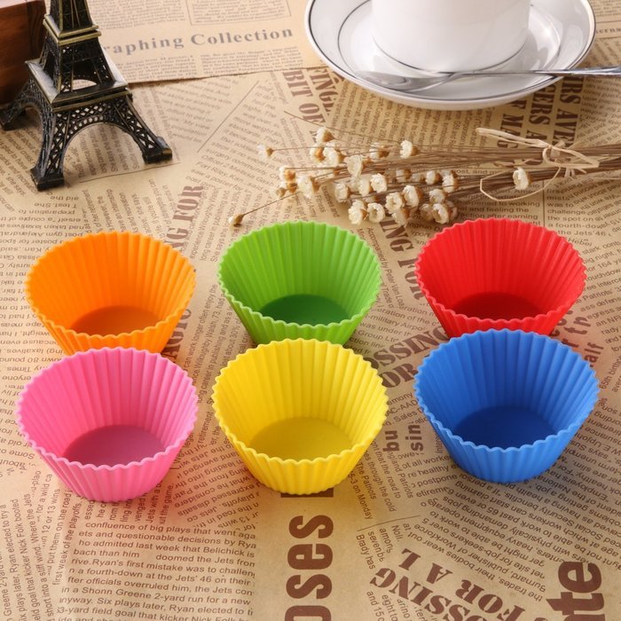 Pony's Rainbow Baking Cups / Cake Molds - Food Grade Silicone - Set of 12 N5