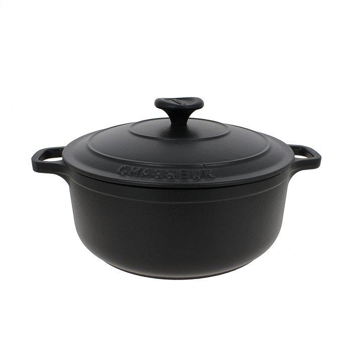 Chasseur 3.25-quart Black French Enameled Cast Iron Round Dutch Oven