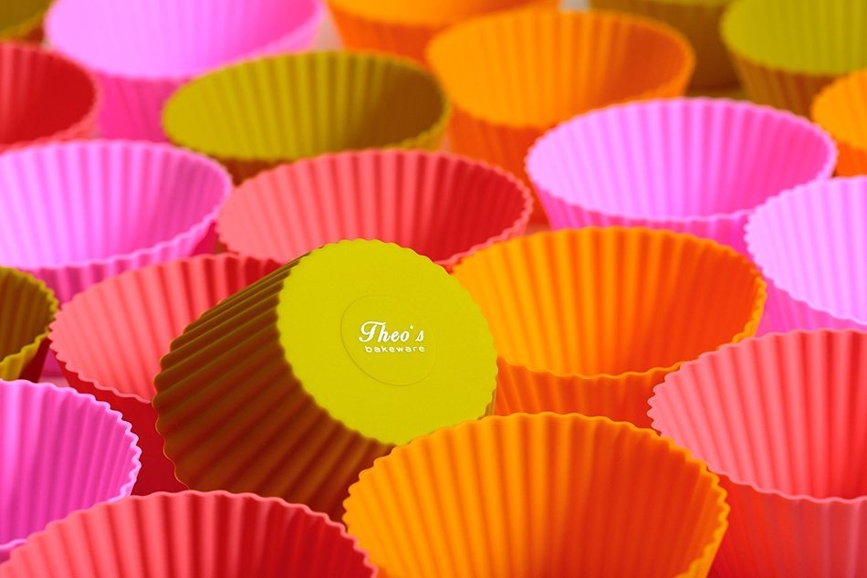 Theo's Bakeware Silicone Cupcake Liners, Round Shape Muffin Cups, Pack of 24 / 4 Colors Reusable & Nonstick Standard... N2
