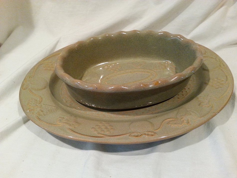 2 Piece Sand Colored Oval Serving Set Oval Serving Platter and Small Casserole