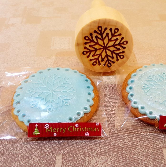 Fondant cookie stamp, cookie decorating stamp, imprint cookie stamp, snowflake design N2