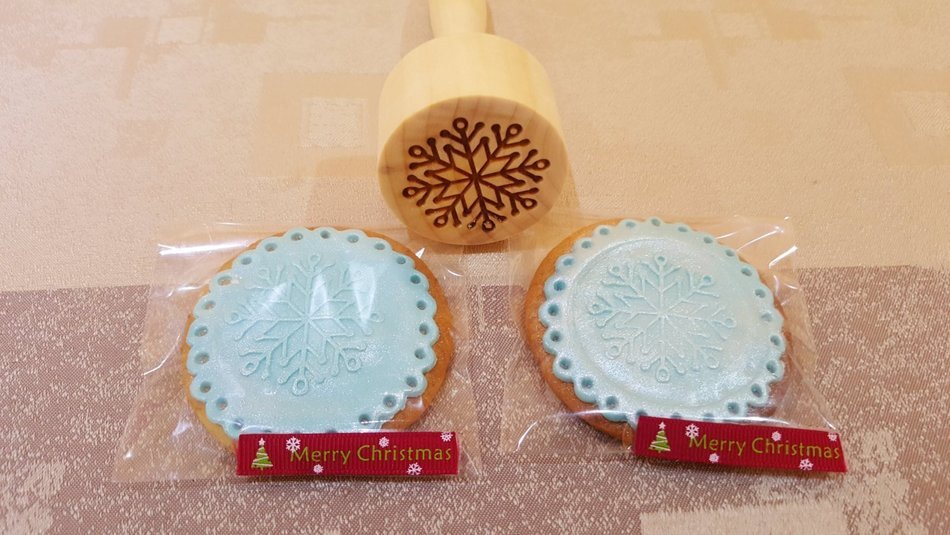 Fondant cookie stamp, cookie decorating stamp, imprint cookie stamp, snowflake design N3