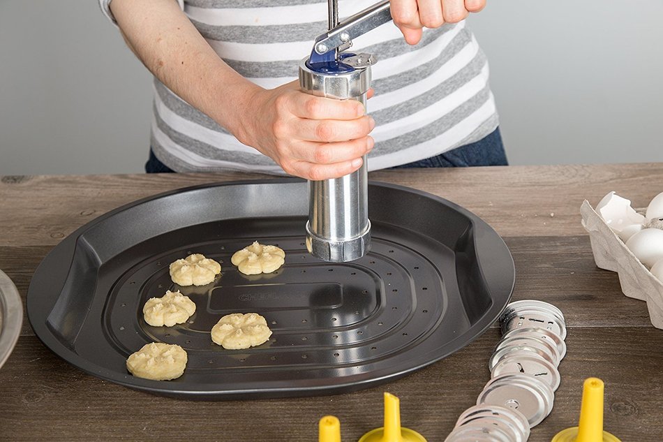 Deluxe Cookie Press with Icing Gun N2