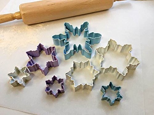 R & M Snowflake 7 Piece Cookie Cutter Set N3