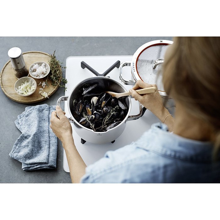 WMF Function 4 Casserole Dish and Lid 24cm N7