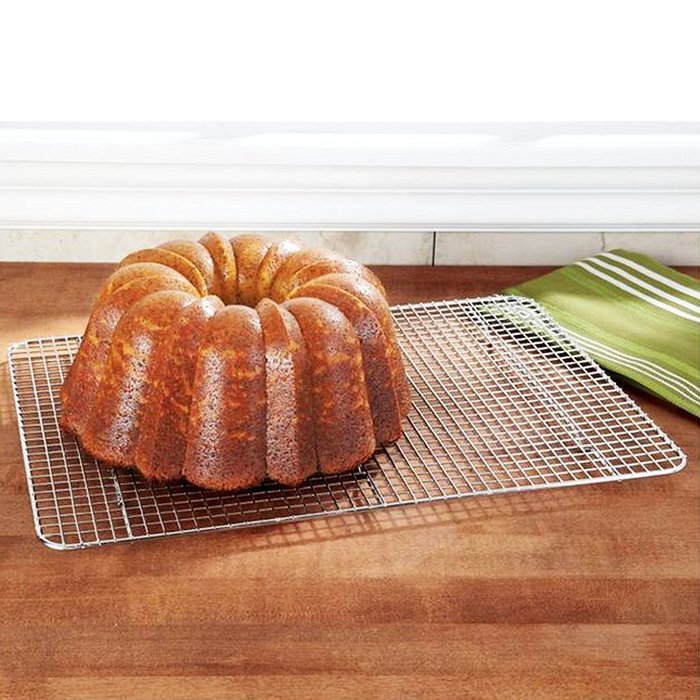 Huji Wire Chrome Plated Steel Cooling Rack Oven Safe (17" x 11.75") (1) N7