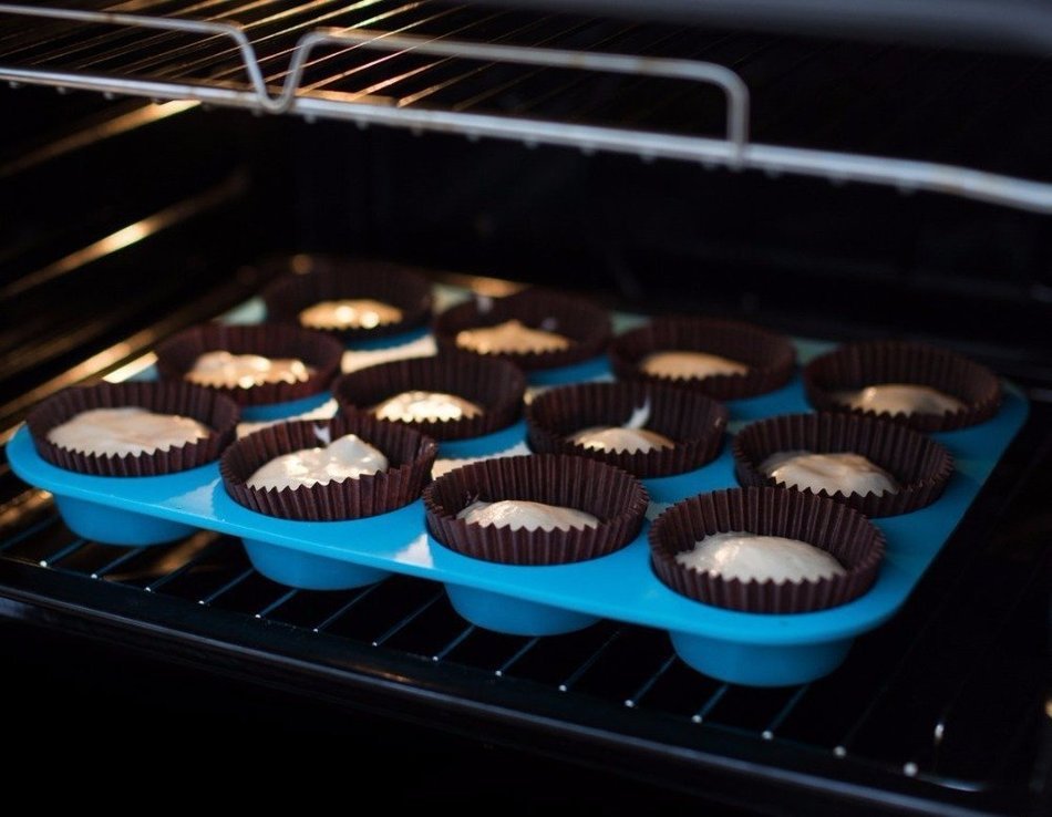 2 Pack - Silicone Cake Pan - Voljee Cupcake Molds - "Non - Stick & Dishwasher & Microwave Safe & Easy to Clean" N6