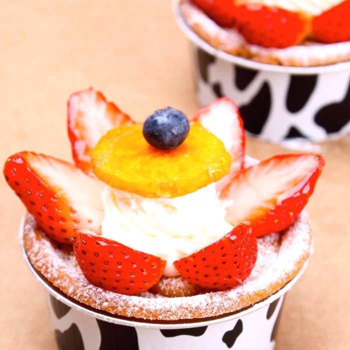 Foil Baking Cup 1.7 ounces with Lid Gold 100 count box N3
