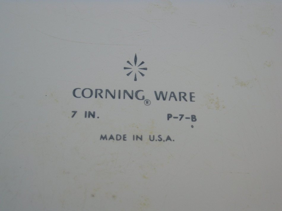 Vintage Corningware Blue Cornflower 7 inch Casserole RARE N3