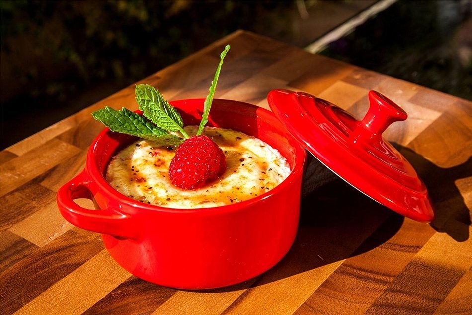 Wildly Delicious Petite Maison Set of 4 Stoneware Coccote Casserole Pots in Red N2