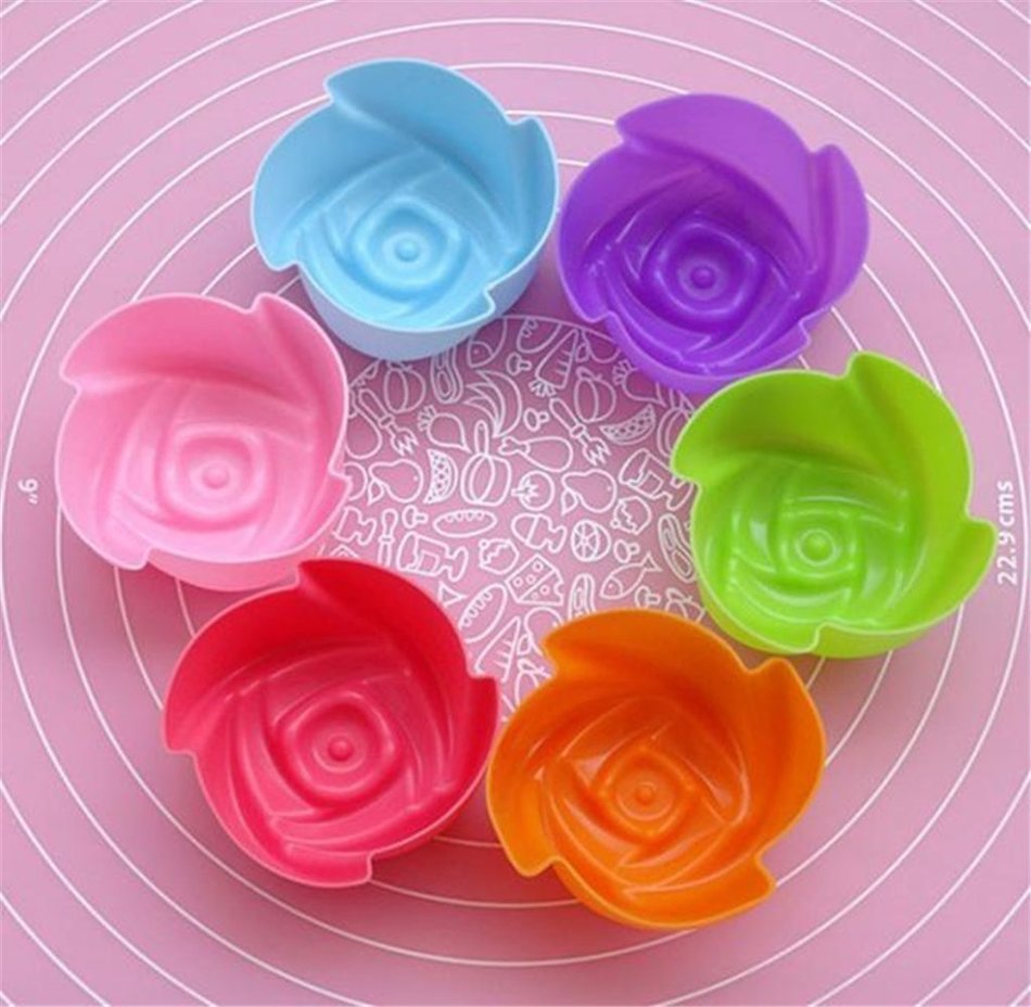 Tosangn 12pcs Standard Size Colorful Silicone Muffin Cup Liners Baking Cupcake Molds (Type D) N14