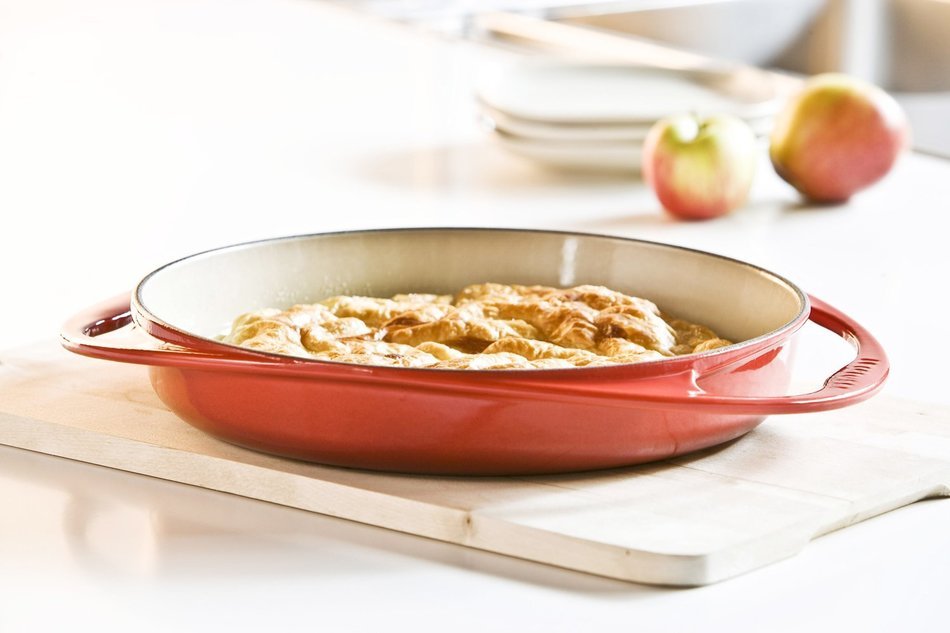 Le Creuset Enameled Cast-Iron 9-3/4-Inch Round Tarte Tatin Pan, Cherry N4