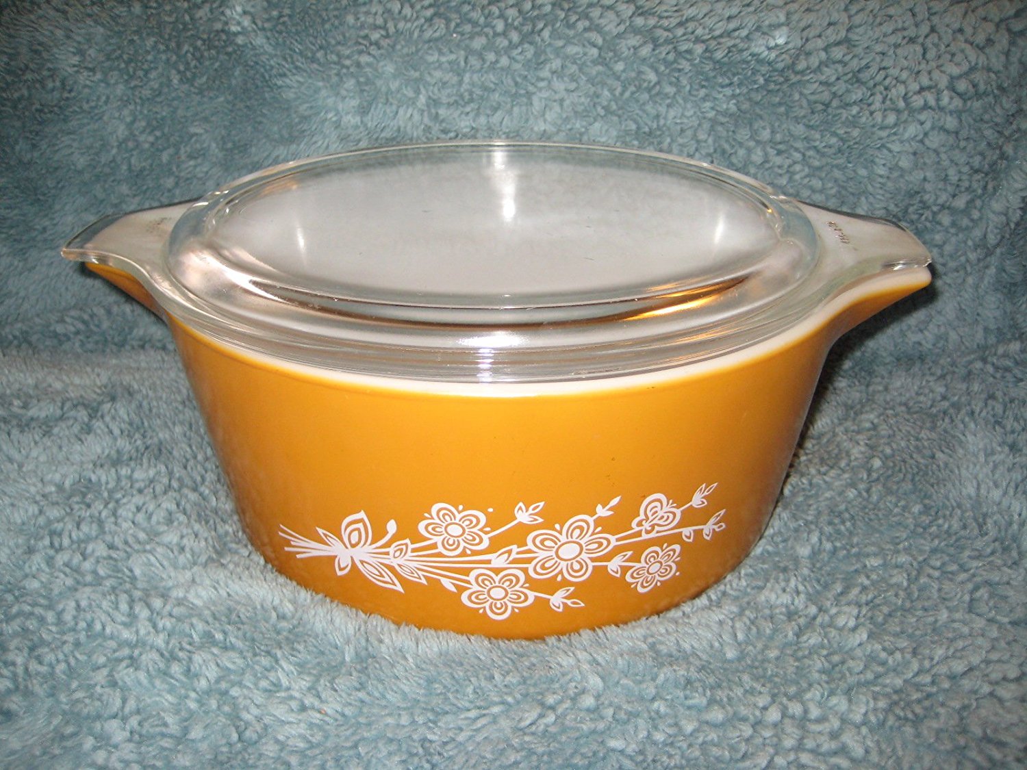 Vintage Pyrex Large Butterfly Gold 2 1/2 Quart Cinderella Covered ...