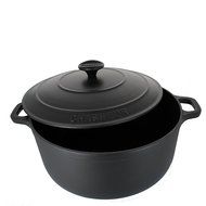 Chasseur 5.5-quart Black French Enameled Cast Iron Round Dutch Oven N2