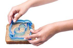Lunarland Evriholder FlipperBytes Sandwich Bread Crust Cutter Dolphin Shape Cookie Cutter N3
