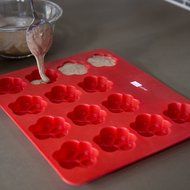 Domestic Corner Dog Bone and Paw Print Silicone Baking Pans - Set of 2 - Red N4