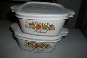 2 Corning Ware P-43-B Spice of Life with Airtight Plastic Lid N2