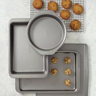 Cake Boss Basics Nonstick Bakeware 10-Inch by 15-Inch Covered Cookie Pan, Gray N10