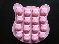 16 Cavity Winnie the Pooh Silicone cake mold Soap molds Decoration mould