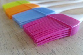 Nom Nom - Pastry &amp; Basting Brush (4-Pack) Dip - Brush - Enjoy! N3