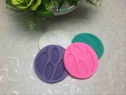 niceeshop(TM) 4 Cavity 3D Feather Shape Silicone Cake Mold Candy Jelly Fondant Making Mold Tools,Random Color N5