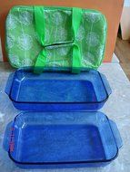 Pyrex Cobalt Blue Casserole Dish Set w/Insulated Carring Case
