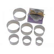 Round Cookie Cutter Set by R&amp;M 7 Piece