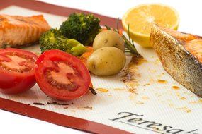 Teresa's Kitchen &ndash; Silicone Baking Mat - Nonstick &ndash; Baking Sheet for Oven or Toaster Oven &ndash; Cookie Sheets - Green... N8