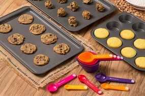 Baker's Secret 18 Piece Kids Baking Set, Multicolor N6