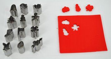 Premo Mini Metal Cutters 12/Pkg-Holiday N2