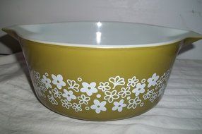 Pyrex 475-B Spring Blossom AKA Crazy Dasiey 2.5 Quart