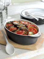 Denby Oven to Table 10-Inch Oval Casserole, 1.6-Liter, Black N2