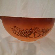 Old Orchard Harvest Mixing Bowl, Pyrex Old Orchard Mixing Bowl, 2-1/2 QT Old Orchard Bowl By Corning 443, Pyrex... N2
