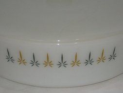 Vintage Anchor Hocking Fire-King Candle Glow Pattern 2 Quart Round Covered Casserole Baking Dish w/ Lid USA N2