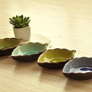 Kaifina Ceramic Material Leaves Shape Seasoning Dish(Random Color) N3