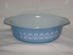 Vintage Pyrex Oval Blue &amp; White Tulip 1 1/2 Quart Casserole Baking Dish