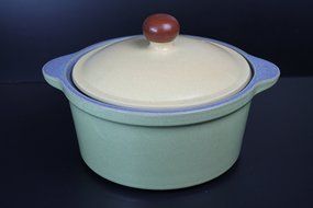 Juice 2 Qt Covered Casserole