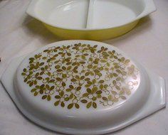 Corning Spring Blossom (Crazy Daisy) 1 1/2 Qt. Divided Casserole with Lid N3