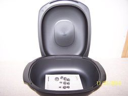 Tupperware UltraPro 2.1qt Casserole Pan With Cover Cosmos N2