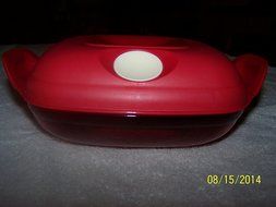 Tupperware Heat N Serve Square Round 2 Cups/red