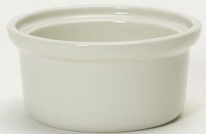 Tuxton 9.5 Oz. Eggshell Casserole Dish