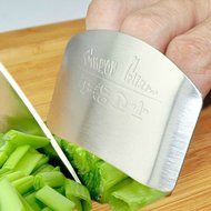 New Stainless Steel Kitchen Protector You Finger Hand Cut Vegetable Safety Tool