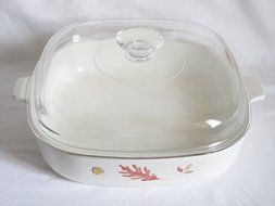 Vintage Corning Ware Autumn Fall Leaves 11 Inch Covered Casserole Skillet
