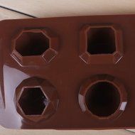 DUFUSTORE Chocolate Cake Candy Baking Silicone Bakeware Mould Diamond-shaped Random Color N4