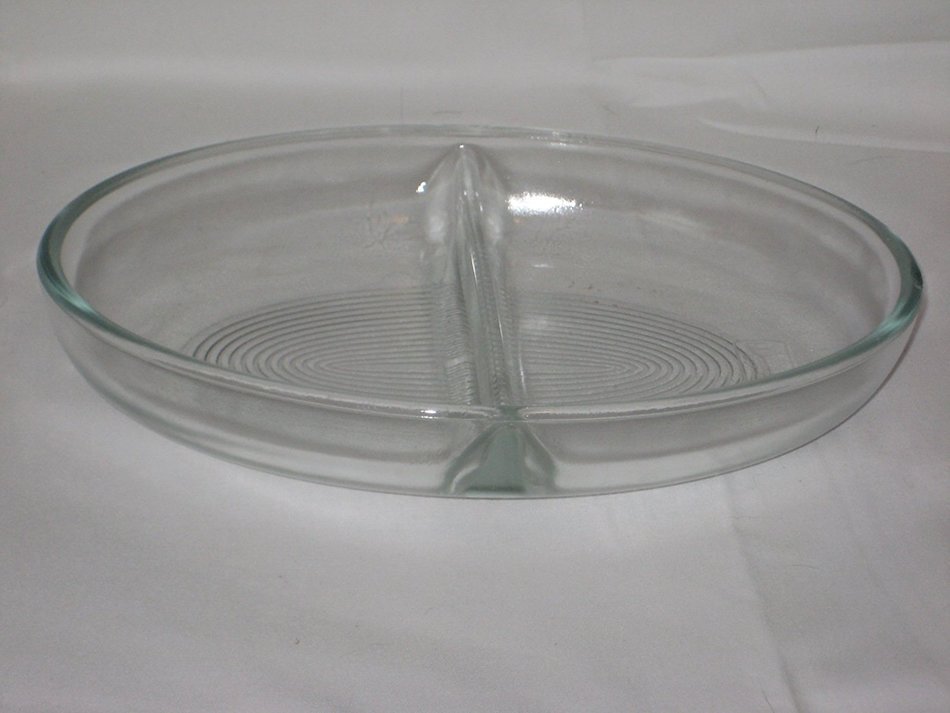 Vintage Glasbake Oval 9x6x2 Inch Divided Baking Serving Dish 558 USA