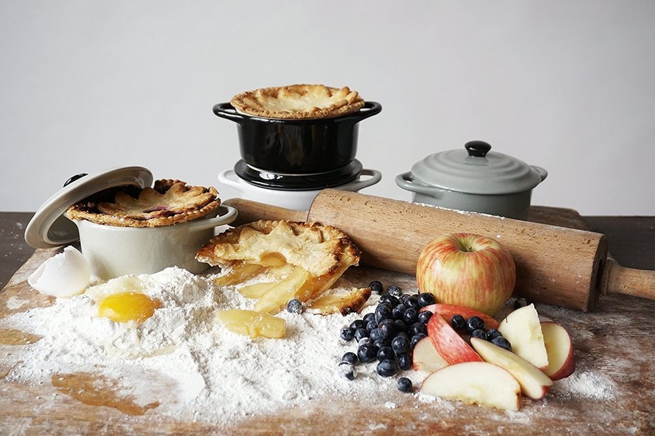 Creative Co-Op 4Piece Stoneware Round Mini Bakeware Set with Lids & Handles, , Multi-Colored N4
