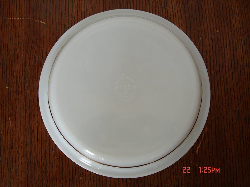 Vintage PYREX 2010 Deep Dish Milk Glass 10 1/2" PIE PLATE #37 N3