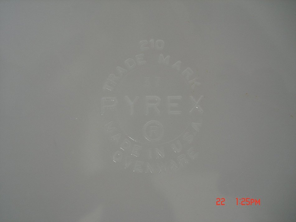 Vintage PYREX 2010 Deep Dish Milk Glass 10 1/2" PIE PLATE #37 N4