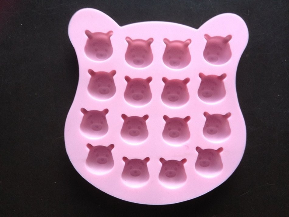 16 Cavity Winnie the Pooh Silicone cake mold Soap molds Decoration mould N2
